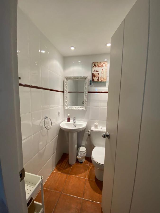 Habitacion Centrica Con Aire Acondicionado Bano Privado Nevera 카다케스 외부 사진